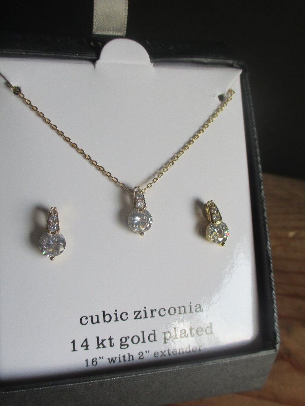 SPARKLE ALLURE CUBI ZIRCONIA 14K GOLD PLATED 2 PC JEWELERY SET/NEW
